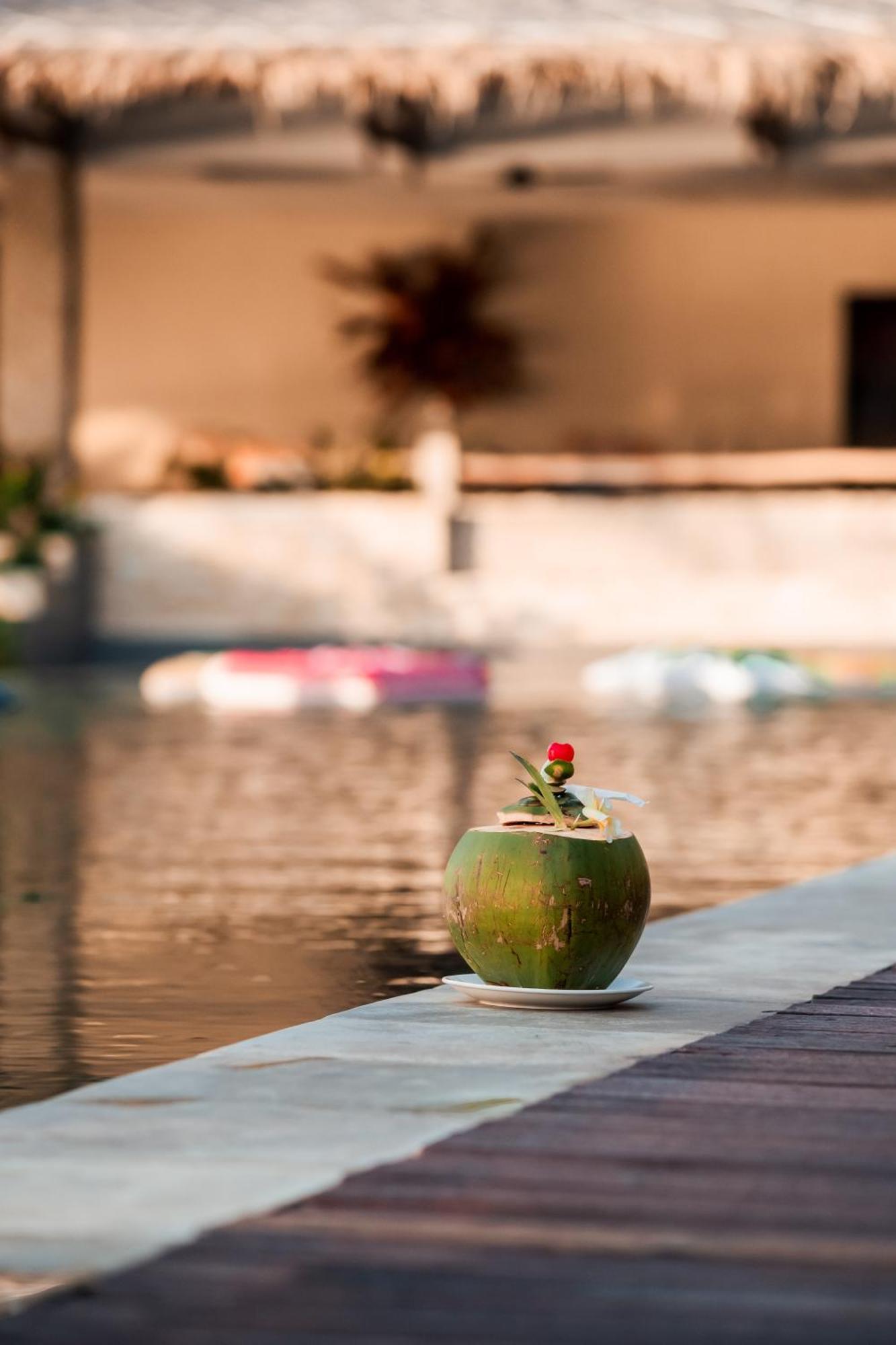 Living Asia Resort And Spa Senggigi Buitenkant foto